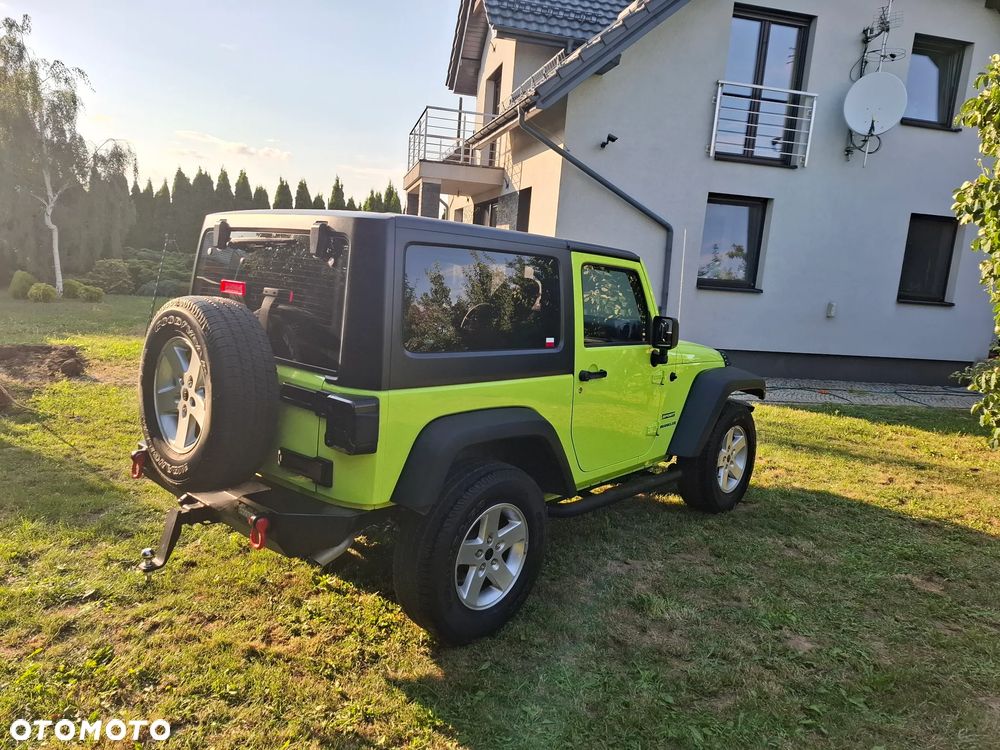 Jeep Wrangler - 12