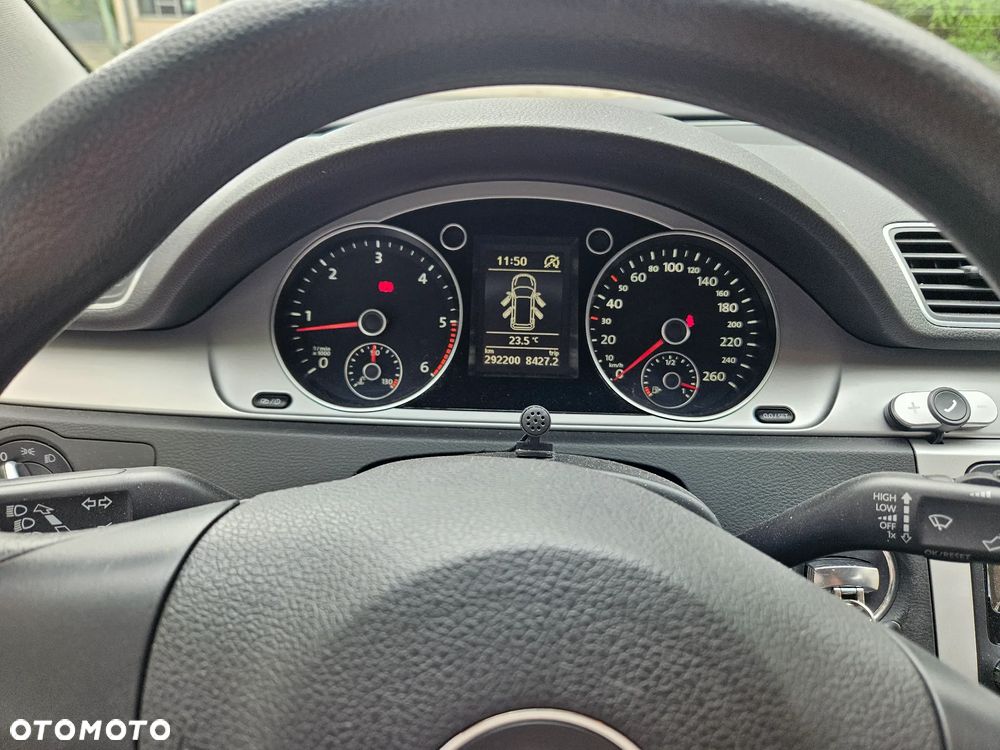 Volkswagen Passat 1.6 TDI BlueMotion - 13