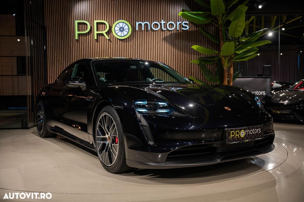 Porsche Taycan 4S - 11