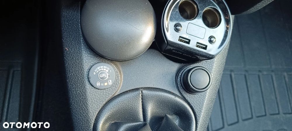 Dacia Sandero 1.2 16V Laureate - 20