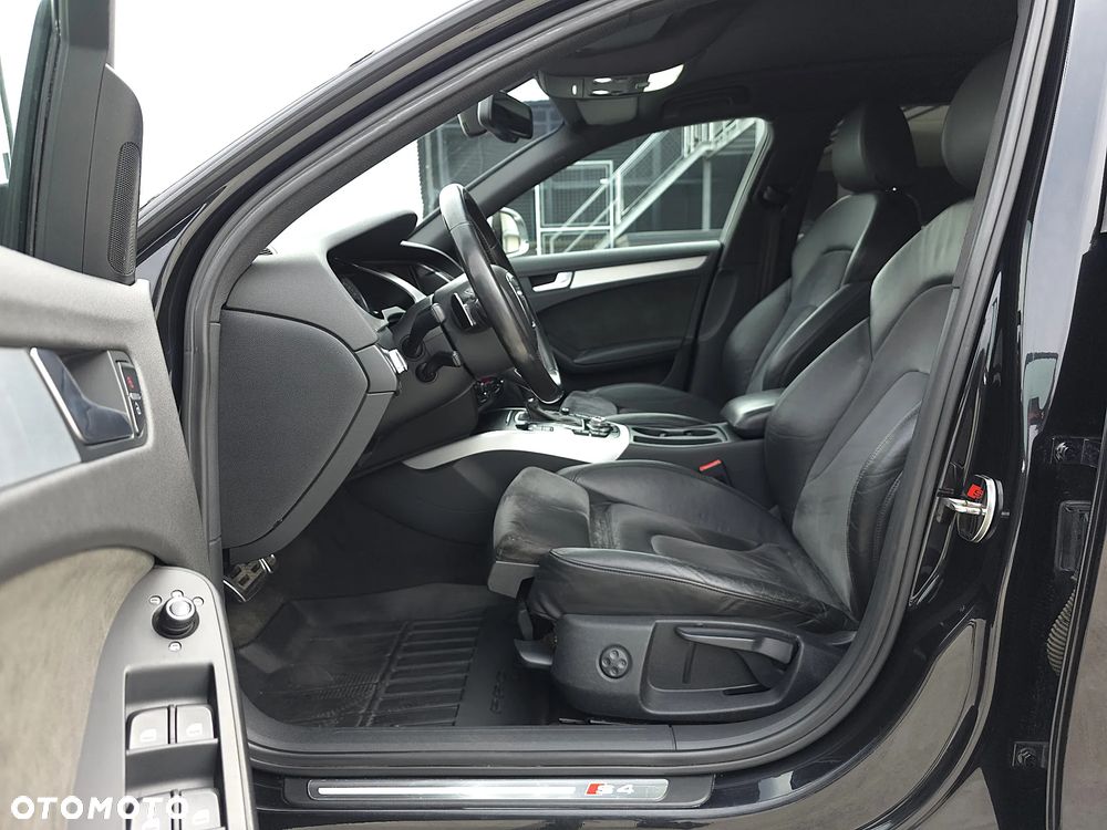 Audi S4 Avant S tronic - 11