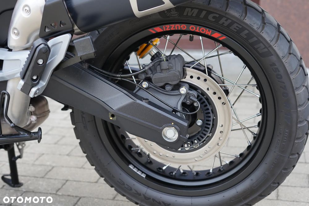Moto Guzzi V85 - 26