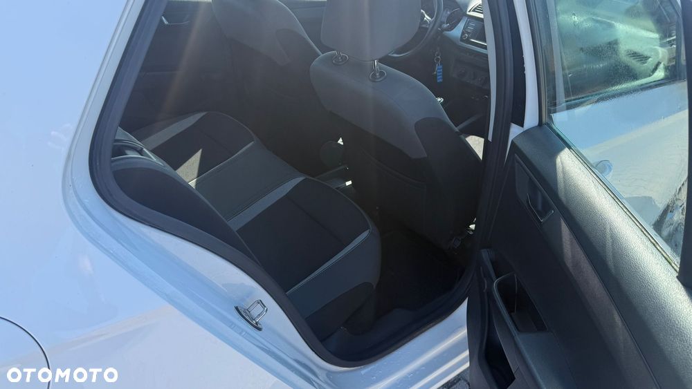Skoda Fabia 1.0 MPI Active - 11