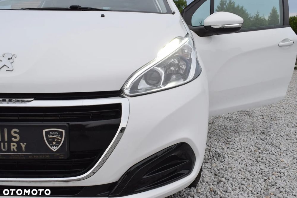 Peugeot 208 - 12