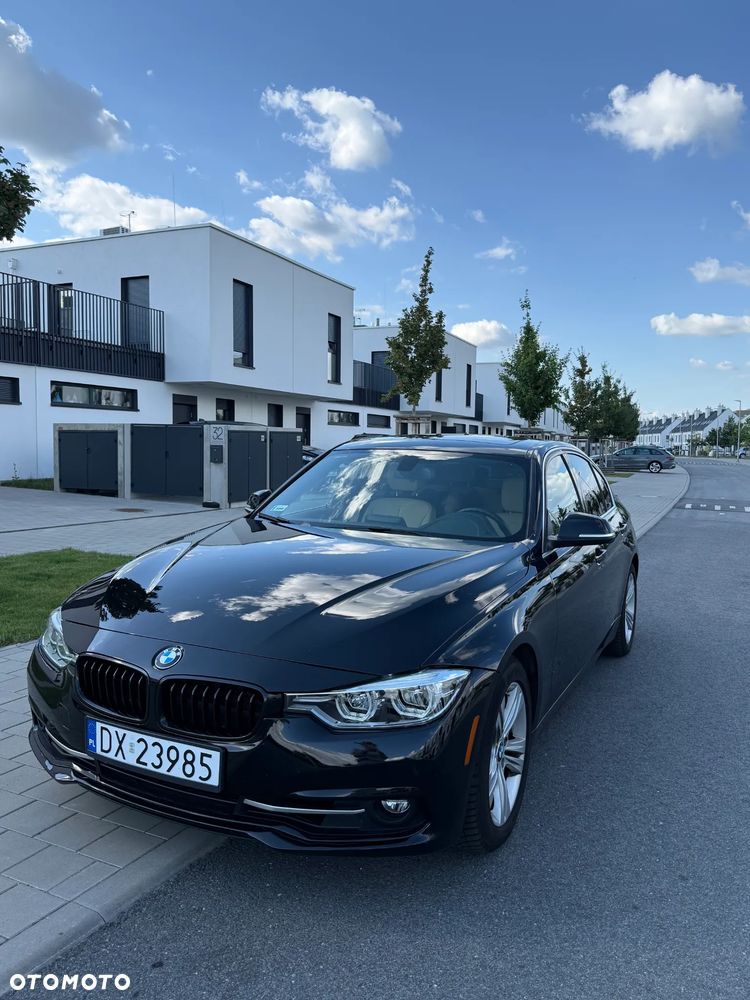 BMW Seria 3 330i Sport Line - 1