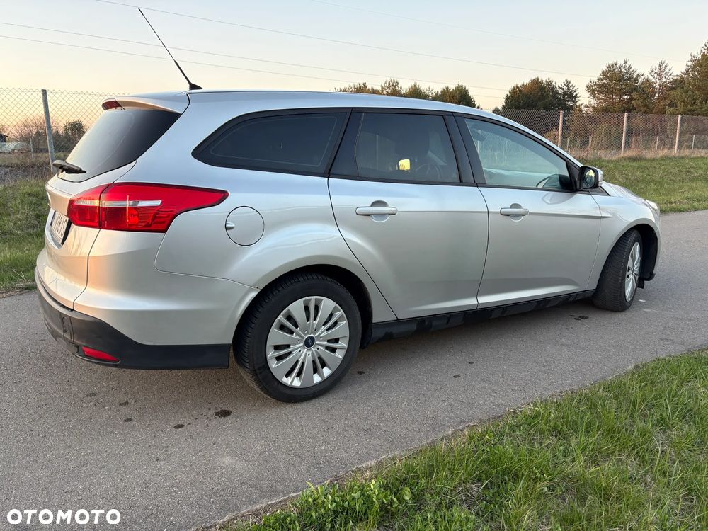 Ford Focus 1.5 TDCi Trend - 24