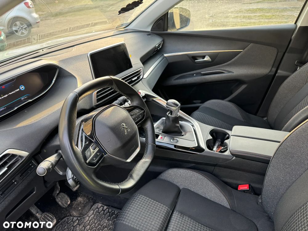 Peugeot 3008 1.2 PureTech GPF Active S&S - 4