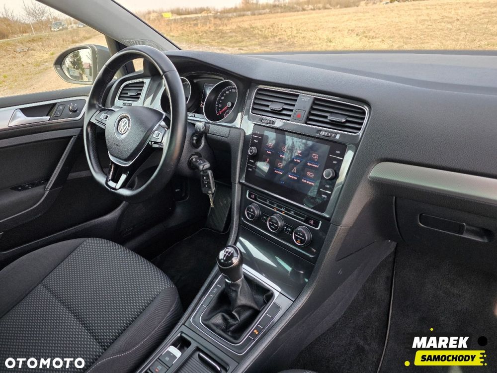 Volkswagen Golf - 18