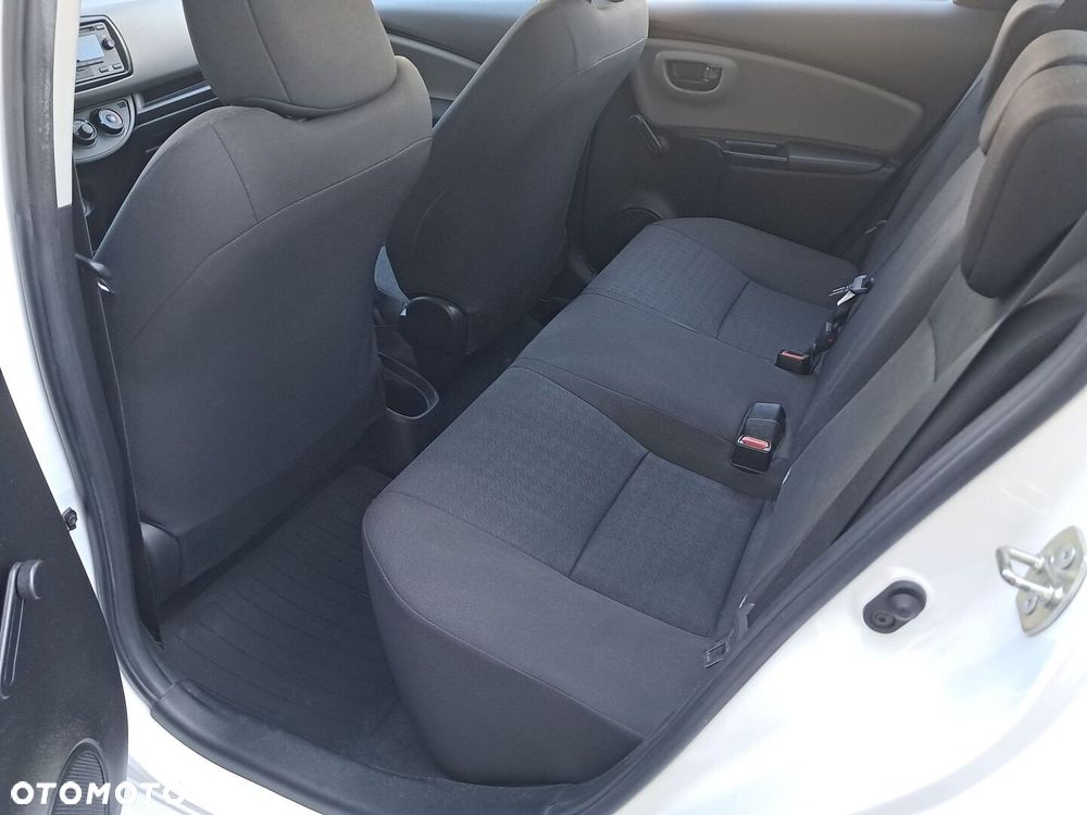 Toyota Yaris - 12
