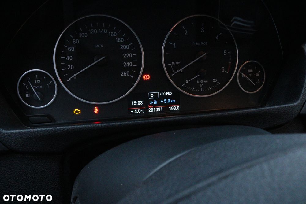 BMW Seria 3 318d - 13