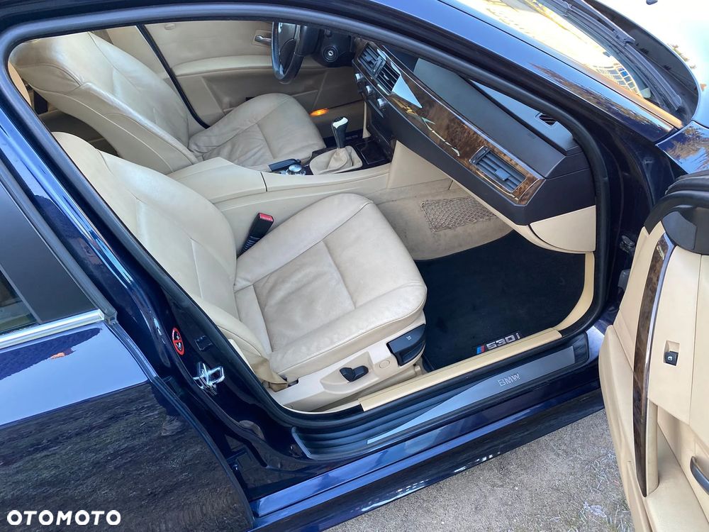 BMW Seria 5 530i - 12