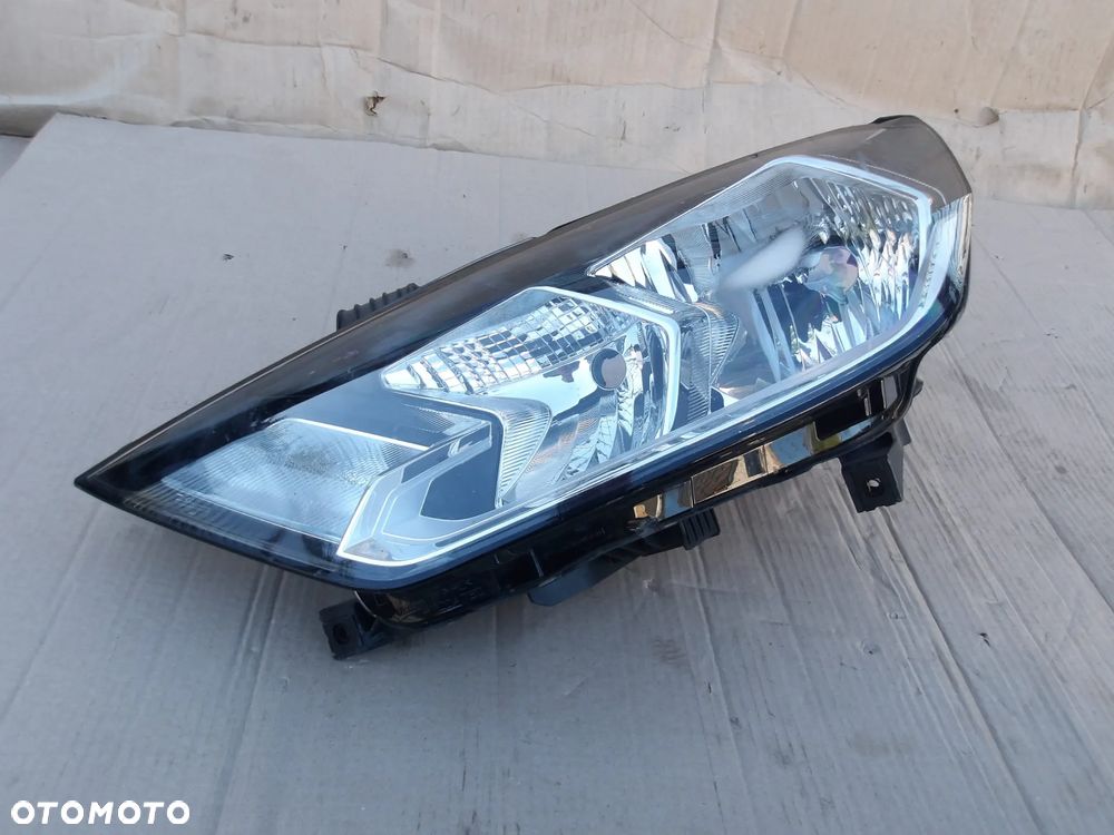 LAMPA LEWY PRZOD AUDI A1 II 82A941003 - 8