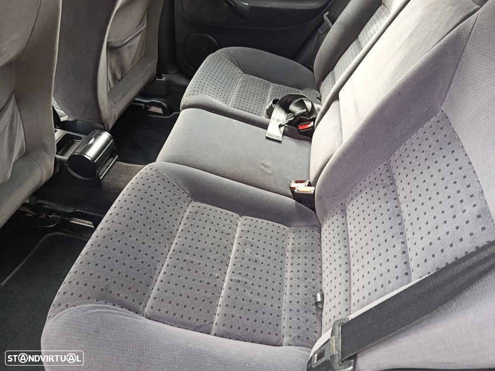 VW Golf Variant - 6