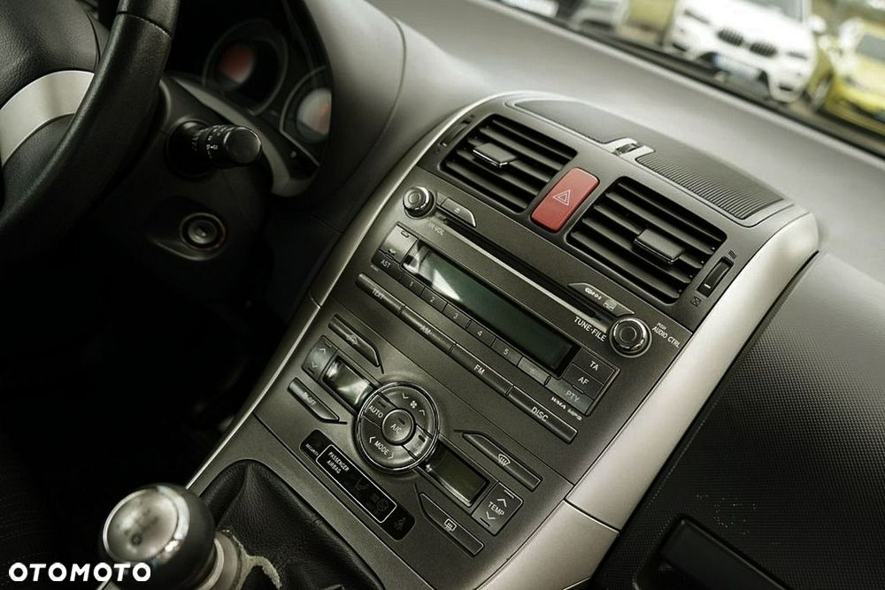 Toyota Auris - 22