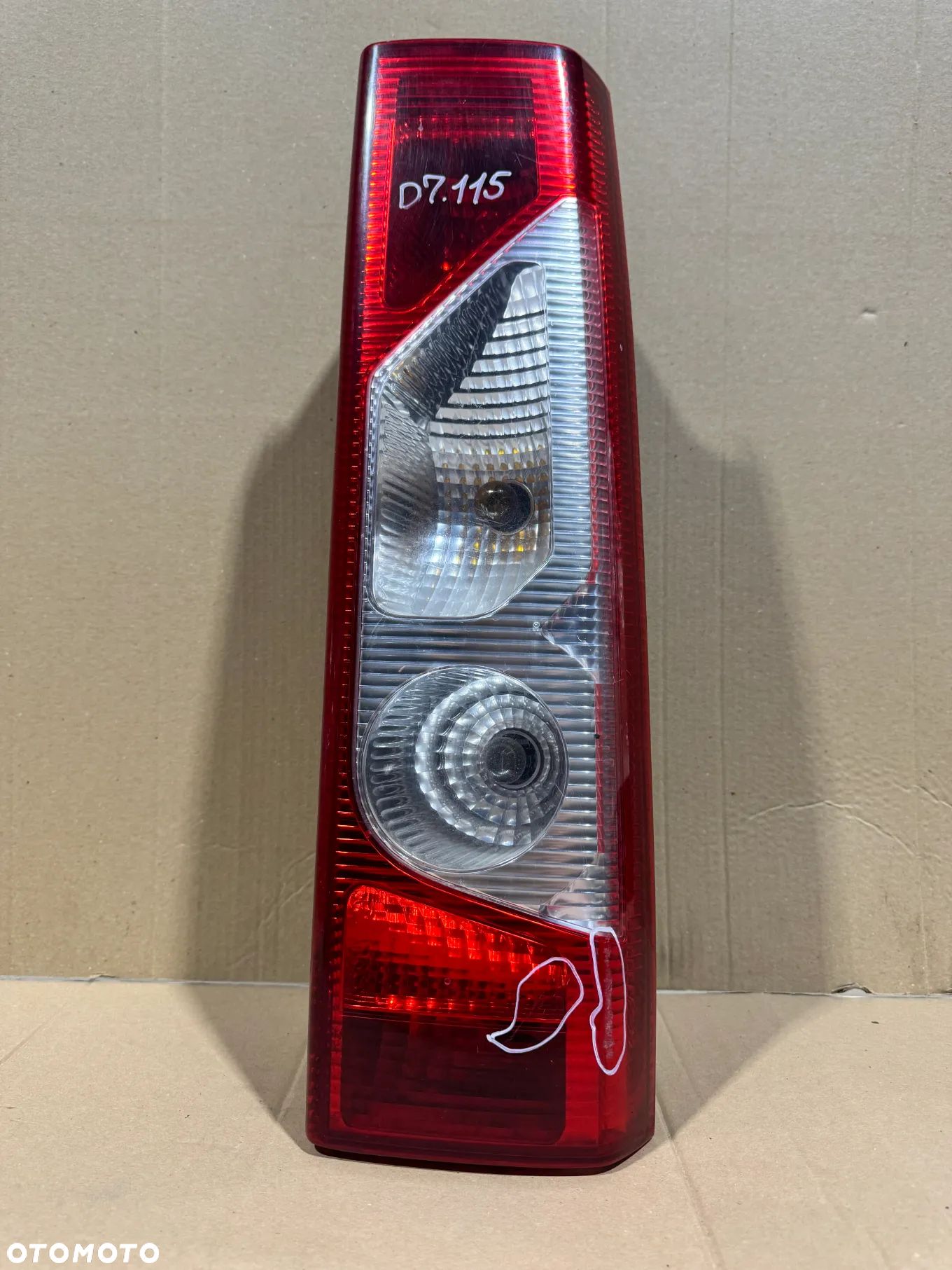 LAMPA PRAWA TYLNA PRAWY TYŁ FIAT SCUDO II EXPERT JUMPY 1400455780 - 1