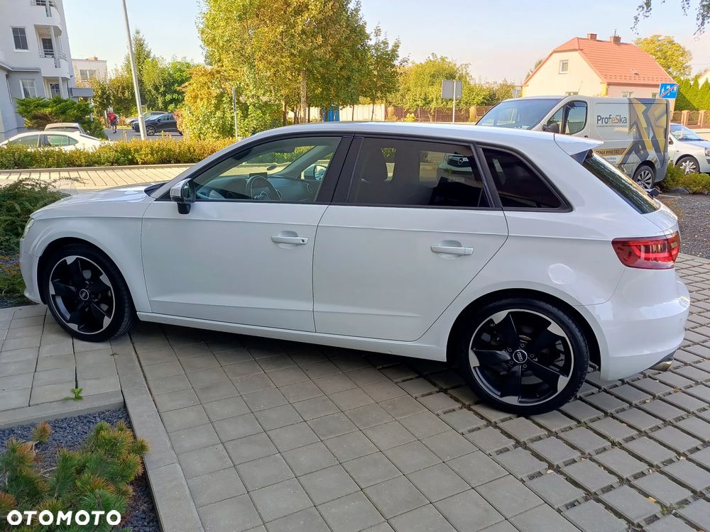 Audi A3 Sportback - 6