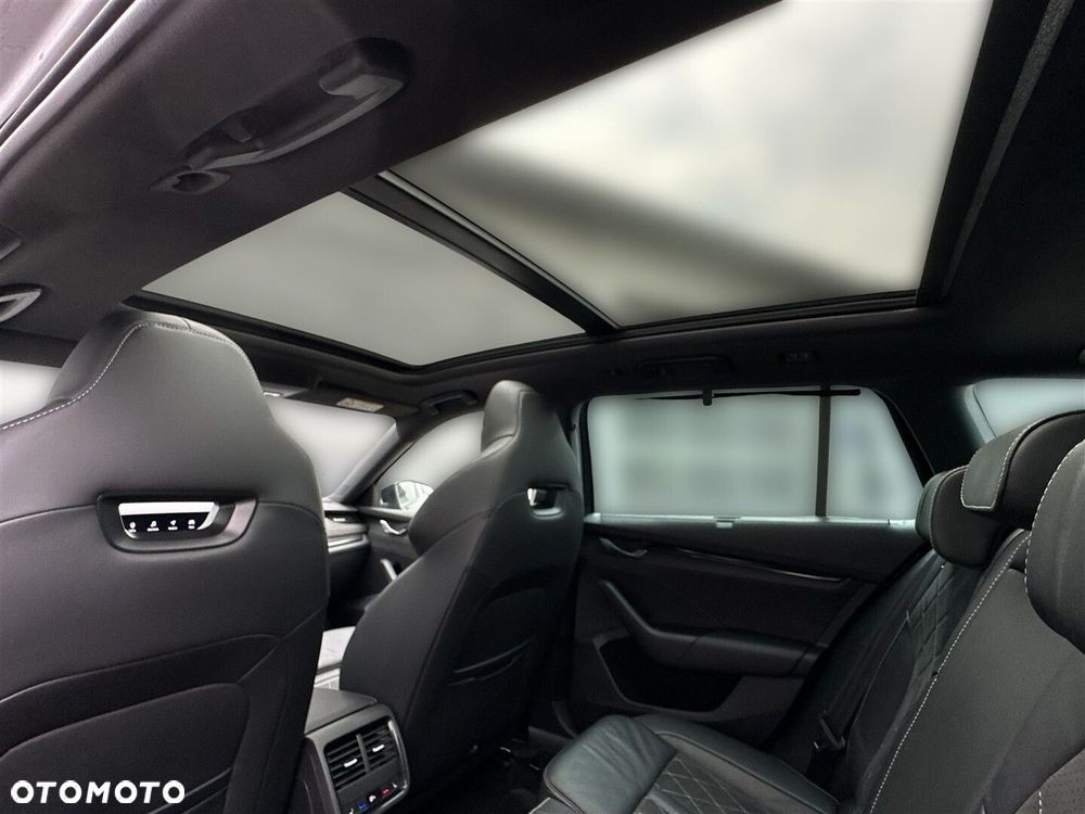 Skoda Octavia 2.0 TSI RS 245 DSG - 32