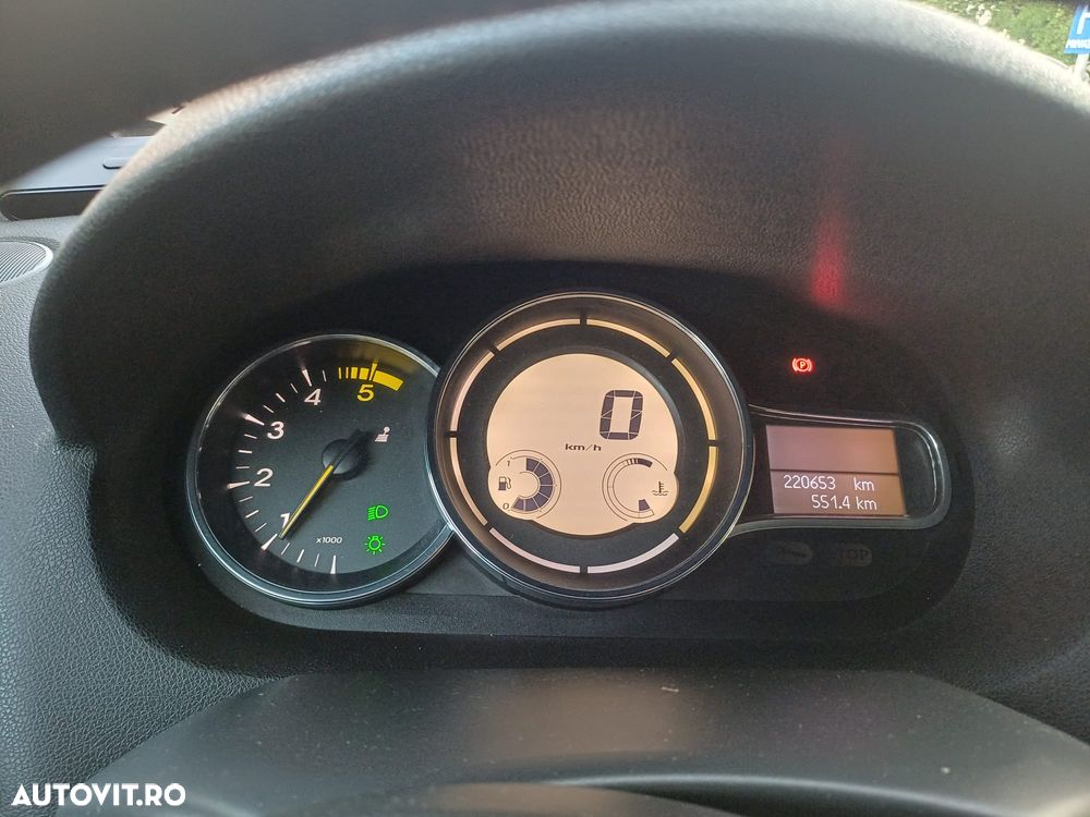 Renault Megane dCi 95 FAP Paris - 2