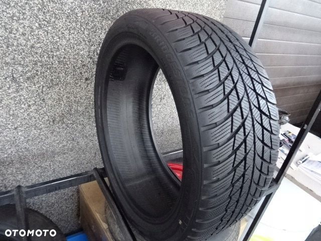 225/40/R18 92V RSC Bridgestone Blizzak LM001 homologacja BMW - 3