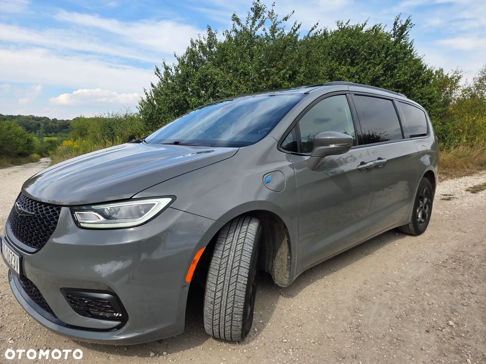Chrysler Pacifica - 9