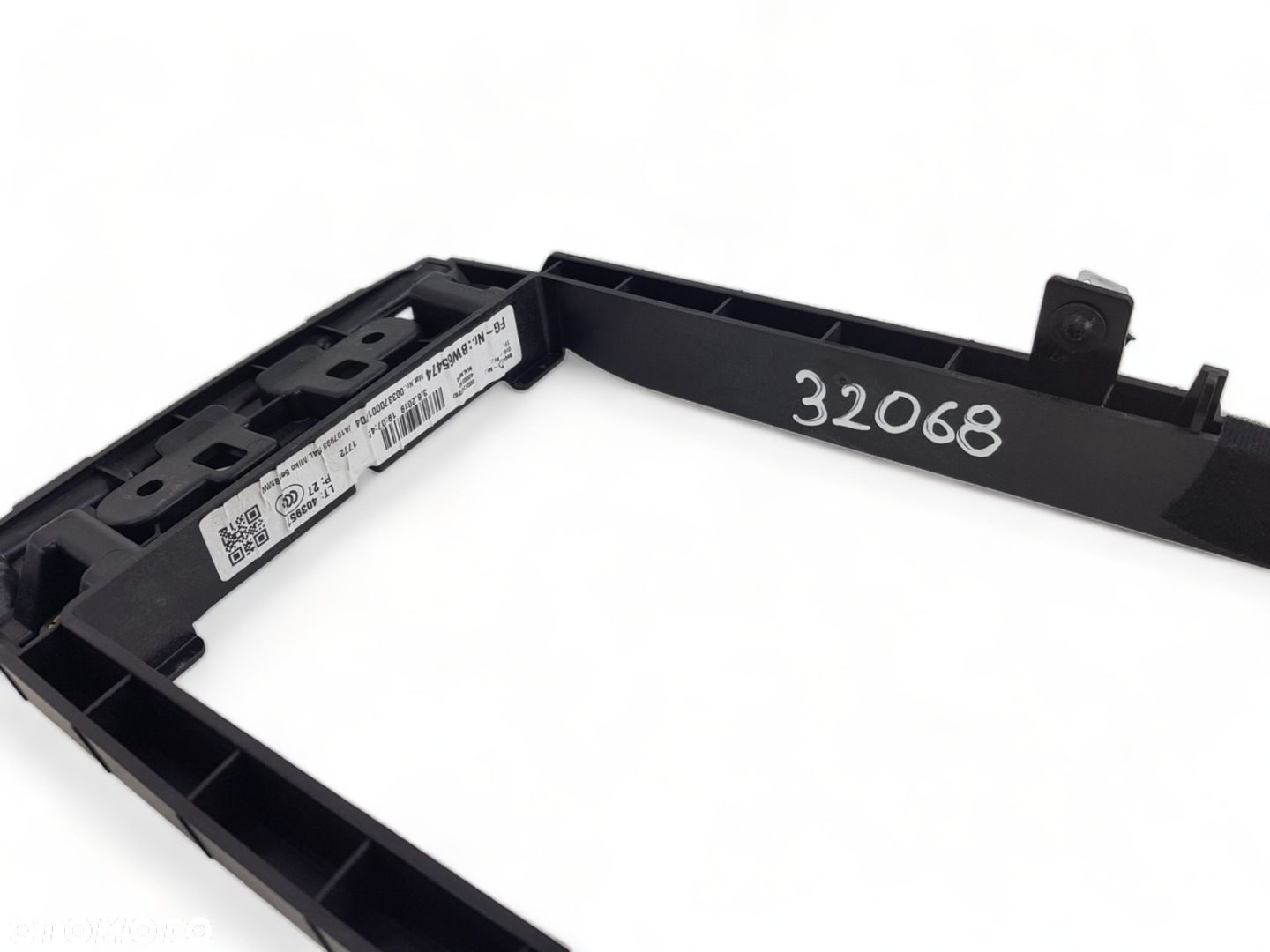 Podstawa Mocowanie Podłokietnika BMW M5 G30 F90 Anglik 9918019650 - 9