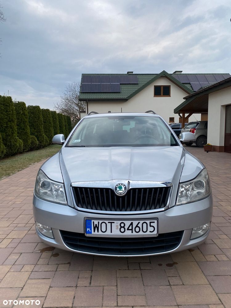 Skoda Octavia 2.0 TDI Ambiente DSG - 2