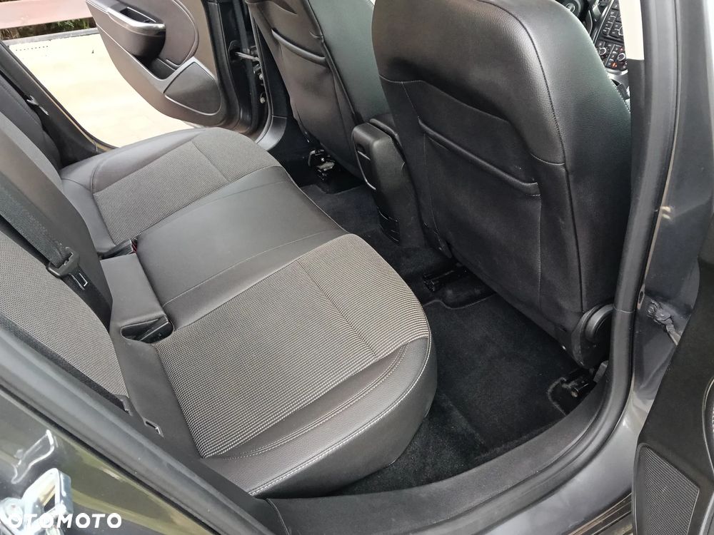Opel Astra 1.4 T Cosmo - 15