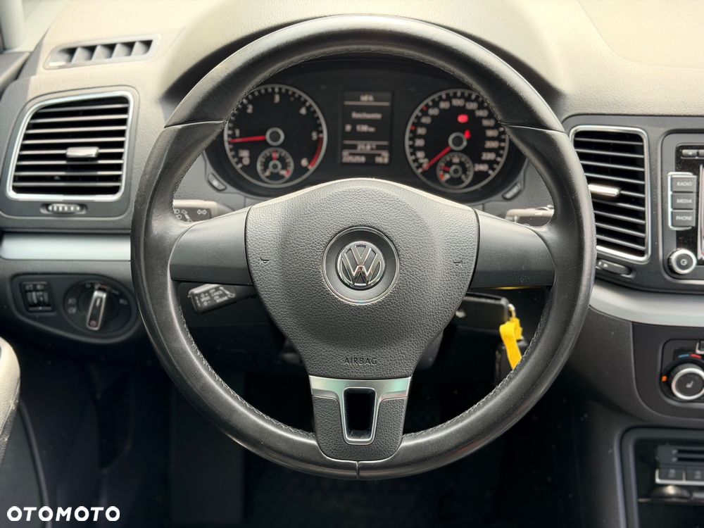 Volkswagen Sharan - 16