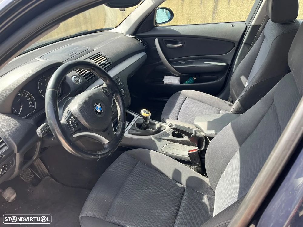 BMW 118 d — fotografia 8