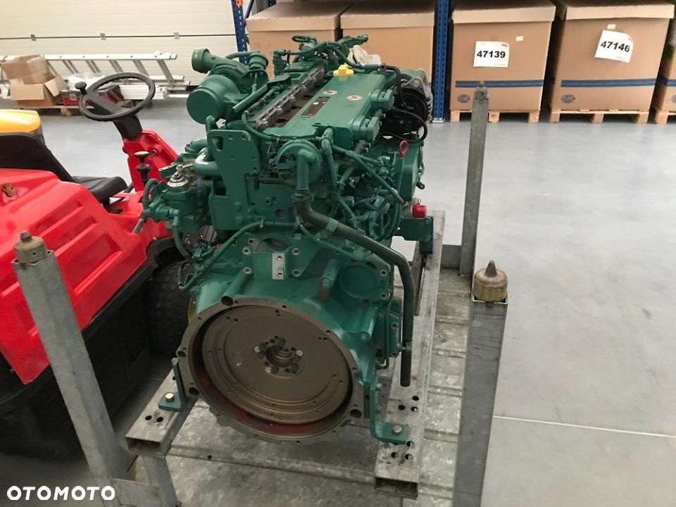 SILNIK VOLVO D6 300kW 6-cyl nowy 20000zł netto - 6