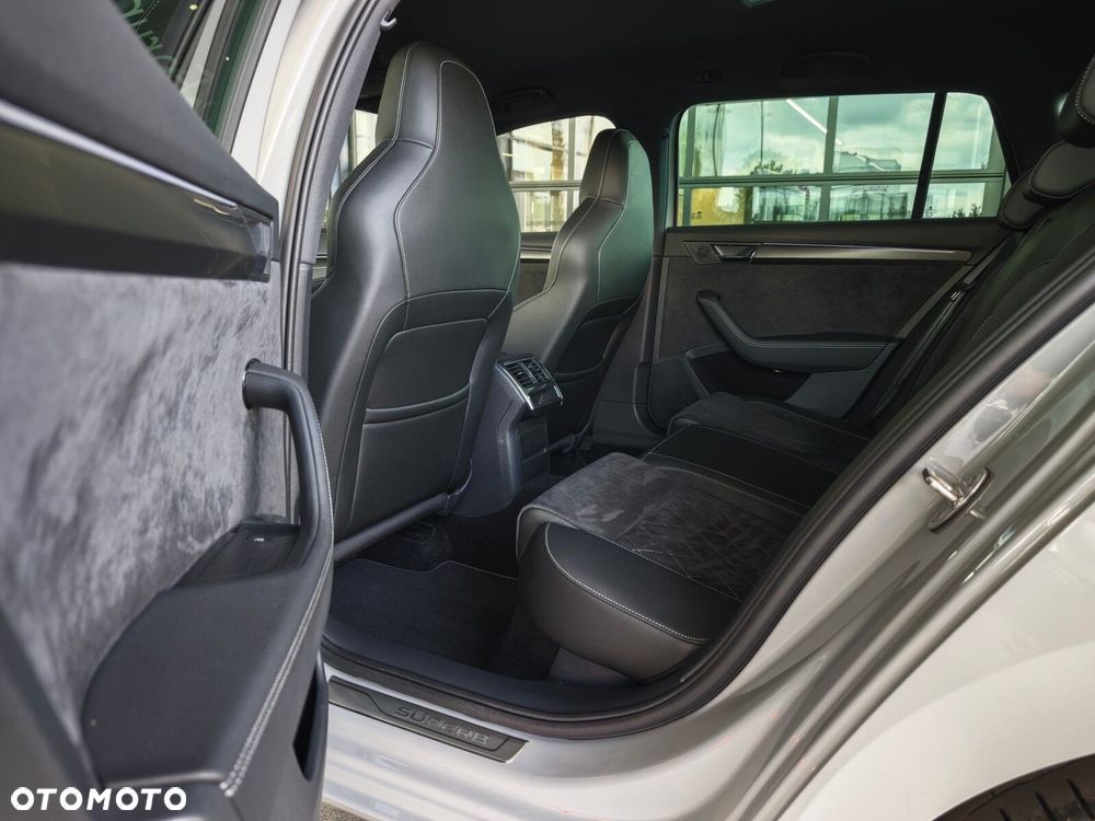 Skoda Superb 2.0 TDI SCR Sportline DSG - 13