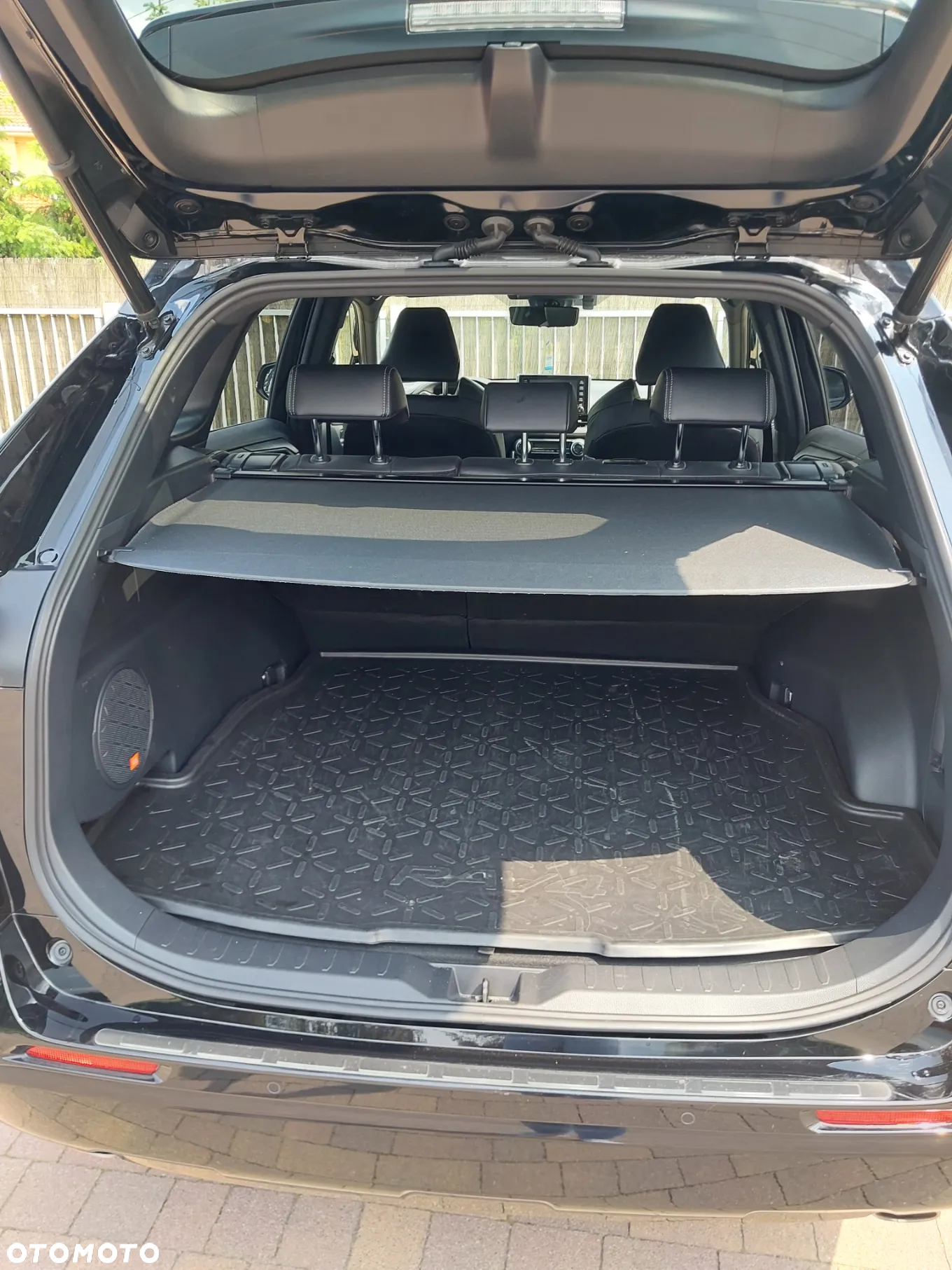 Toyota RAV4 - 8