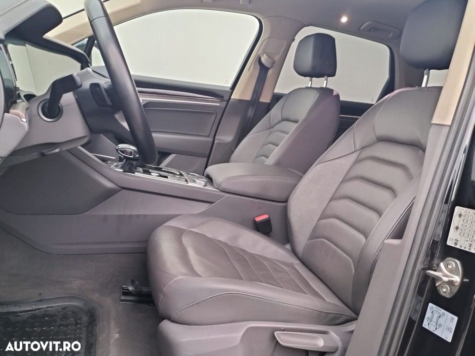 Volkswagen Touareg - 5