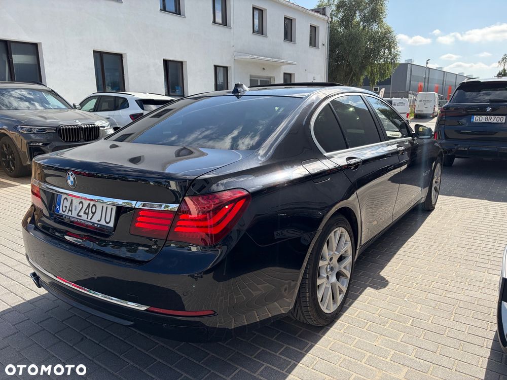 BMW Seria 7 730Ld - 11