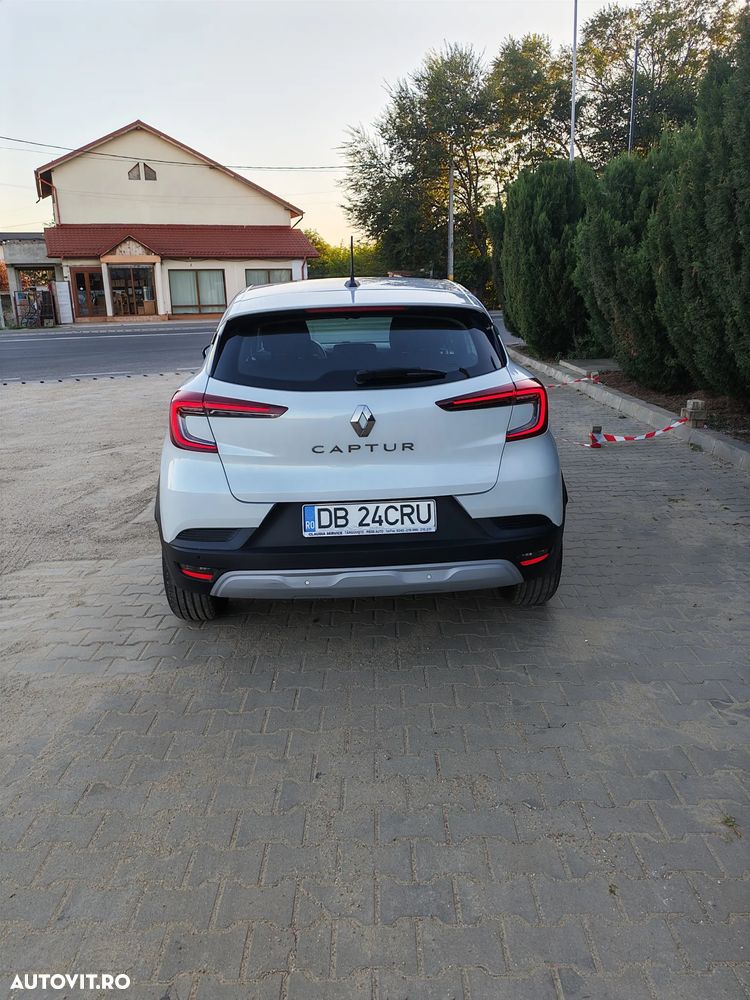 RENAULT Captur 2022 — imagine 18