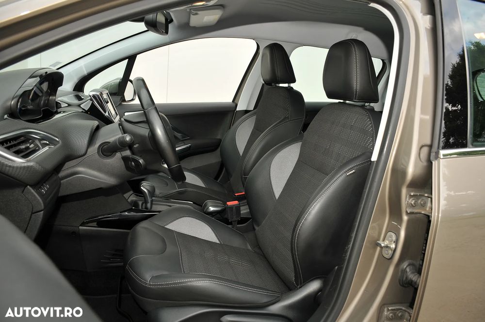Peugeot 2008 PureTech 110 Stop&Start EAT6 Allure - 14