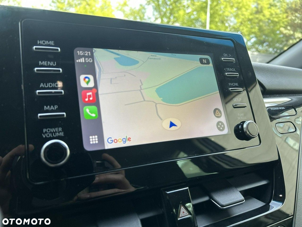 Toyota Camry - 26