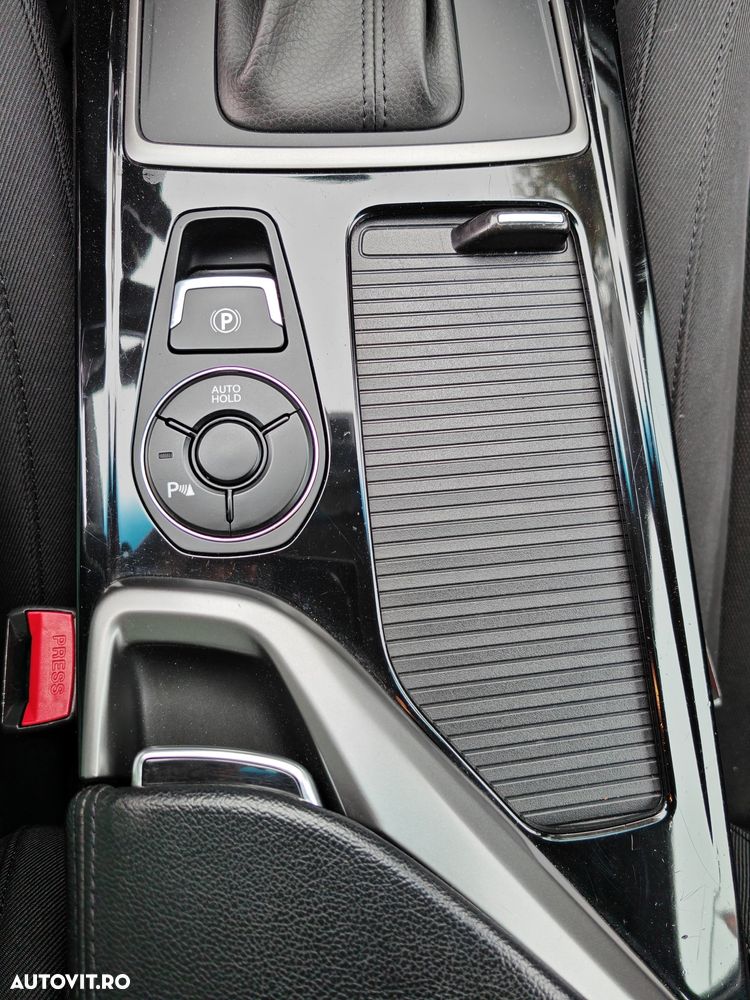 Hyundai i40 Kombi 1.7 CRDi DCT Style - 23