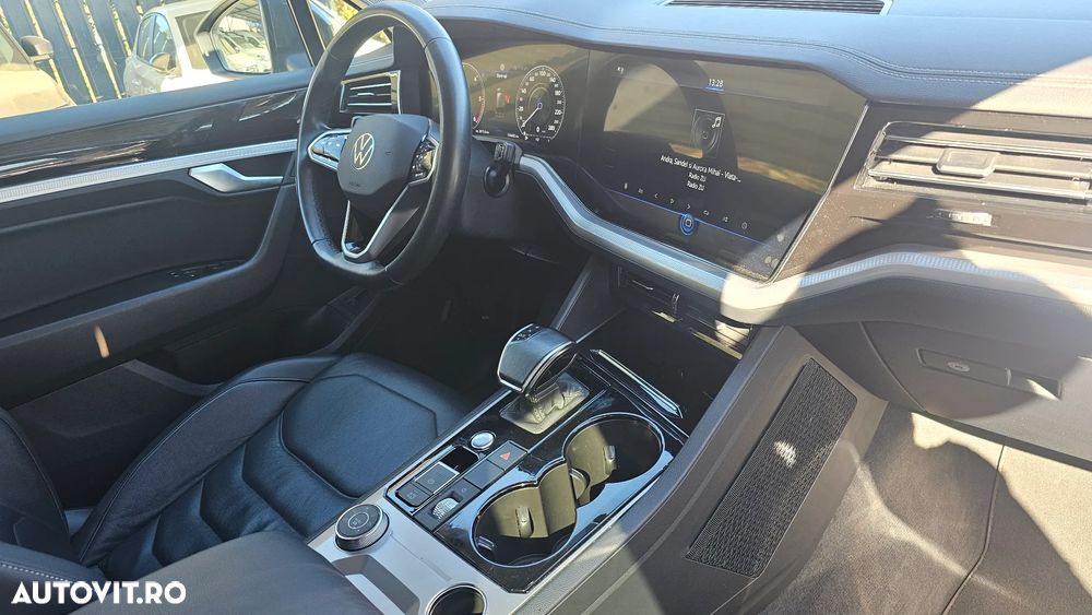 Volkswagen Touareg - 19