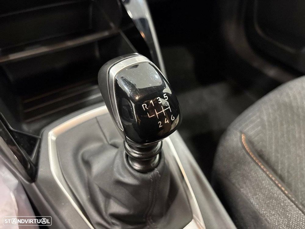 Peugeot 2008 1.2 PureTech Style - 20