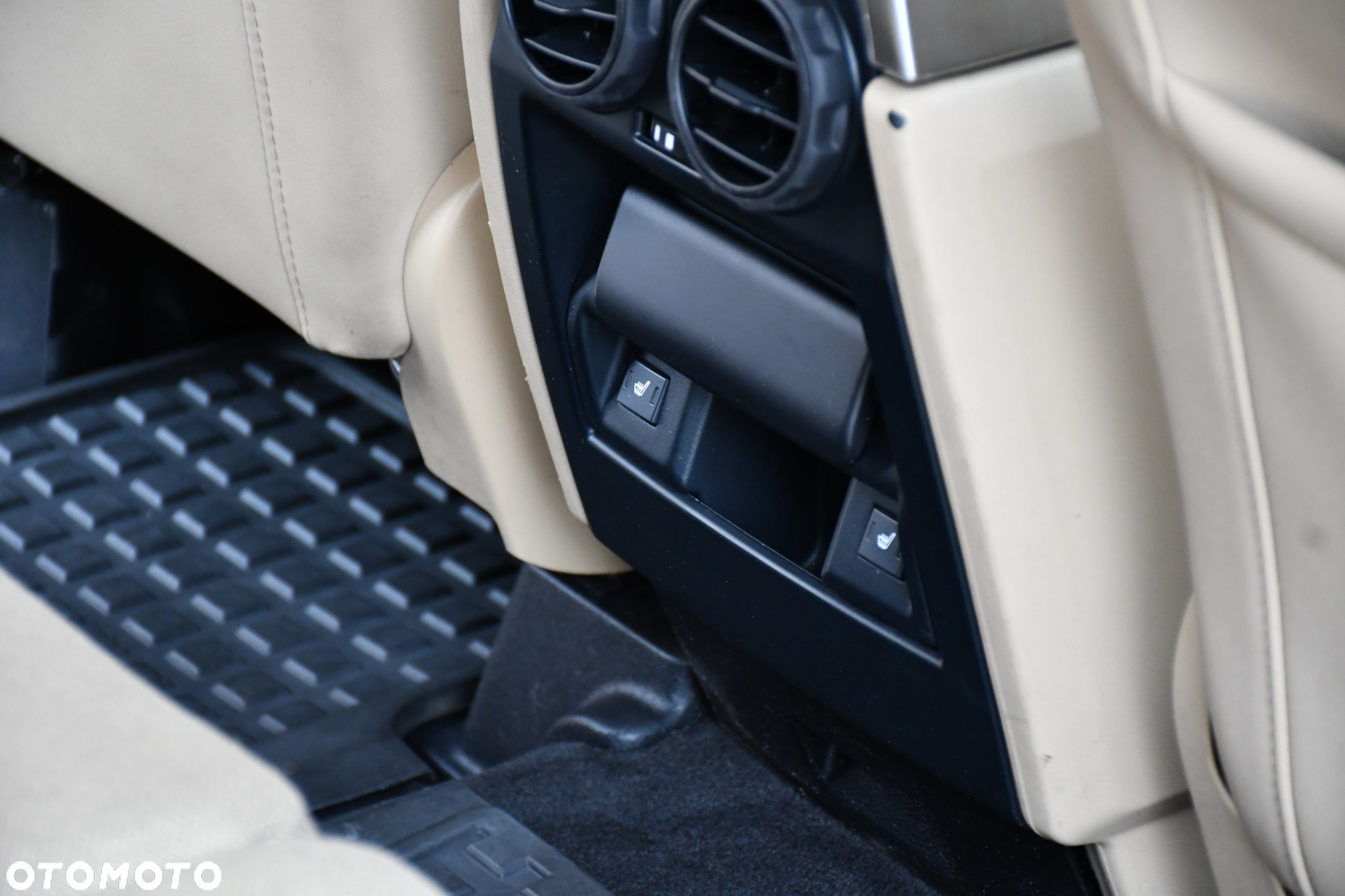 Land Rover Discovery - 20