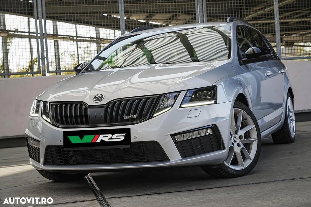 Skoda Octavia Combi 2.0 TDI DSG RS - 10