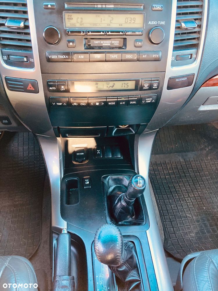 Toyota Land Cruiser 3.0 D Luna Comfort - 21