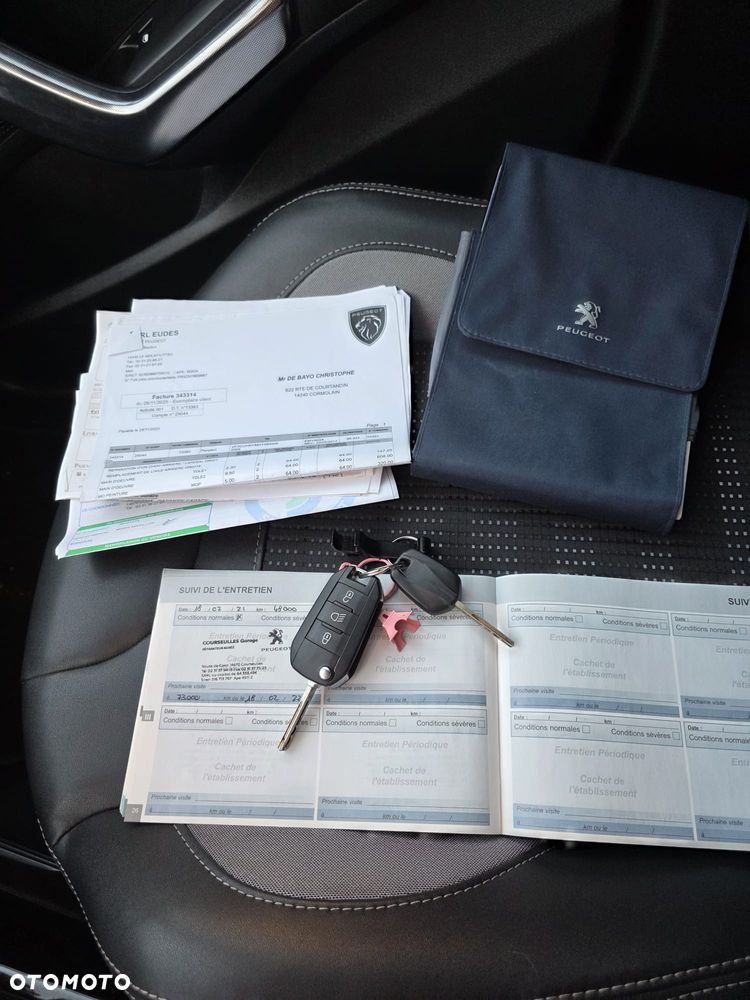 Peugeot 2008 1.2 Pure Tech Allure S&S - 29