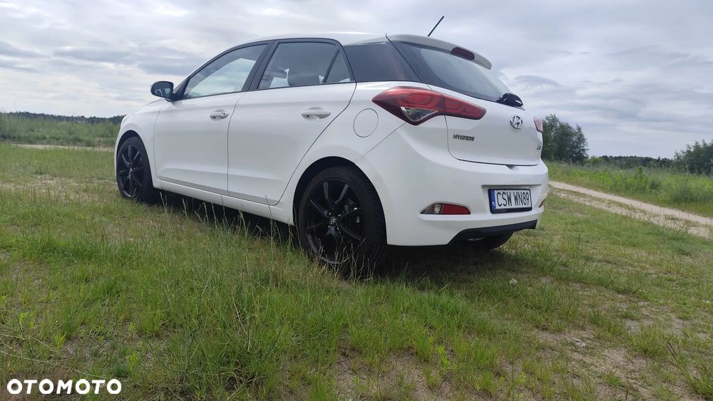 Hyundai i20 1.1 CRDi Style - 19