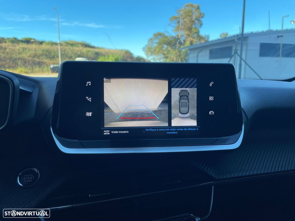 Peugeot 2008 1.2 PureTech Allure EAT8 - 17