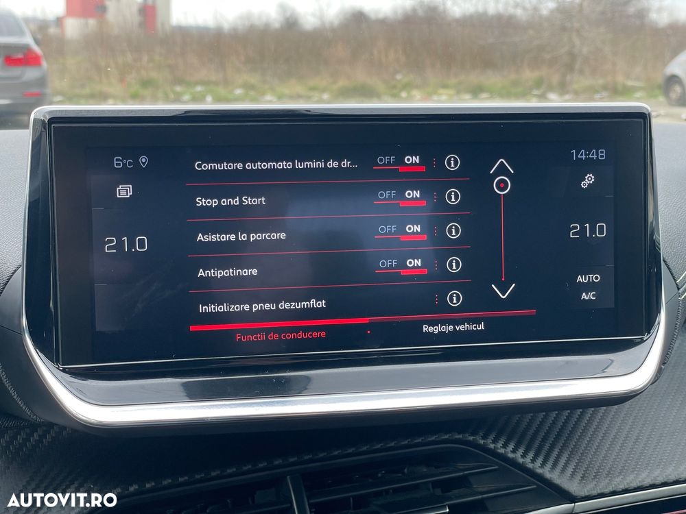 Peugeot 208 1.2 L PureTech STT EAT8 GT Line - 22