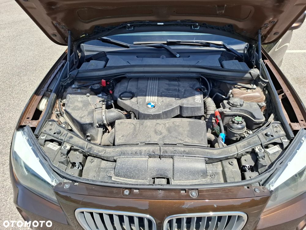 BMW X1 sDrive18d - 9