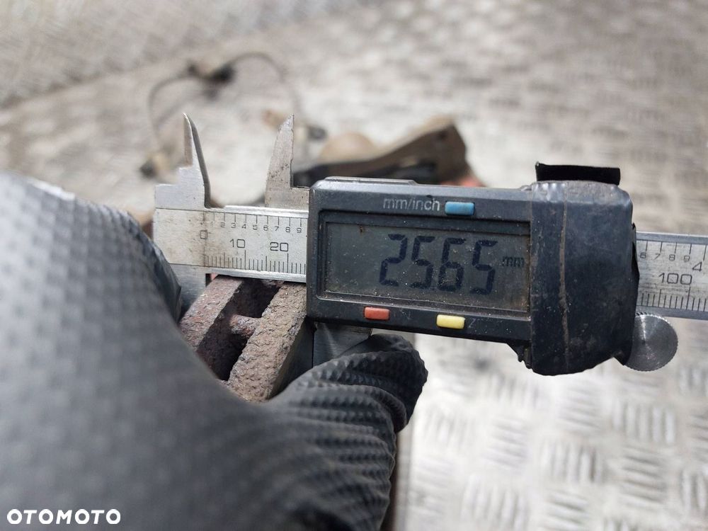 TARCZE HAMULCOWE PRZÓD + KLOCKI + ZACISKI KIA CEED I 1.6 CRDI - 6