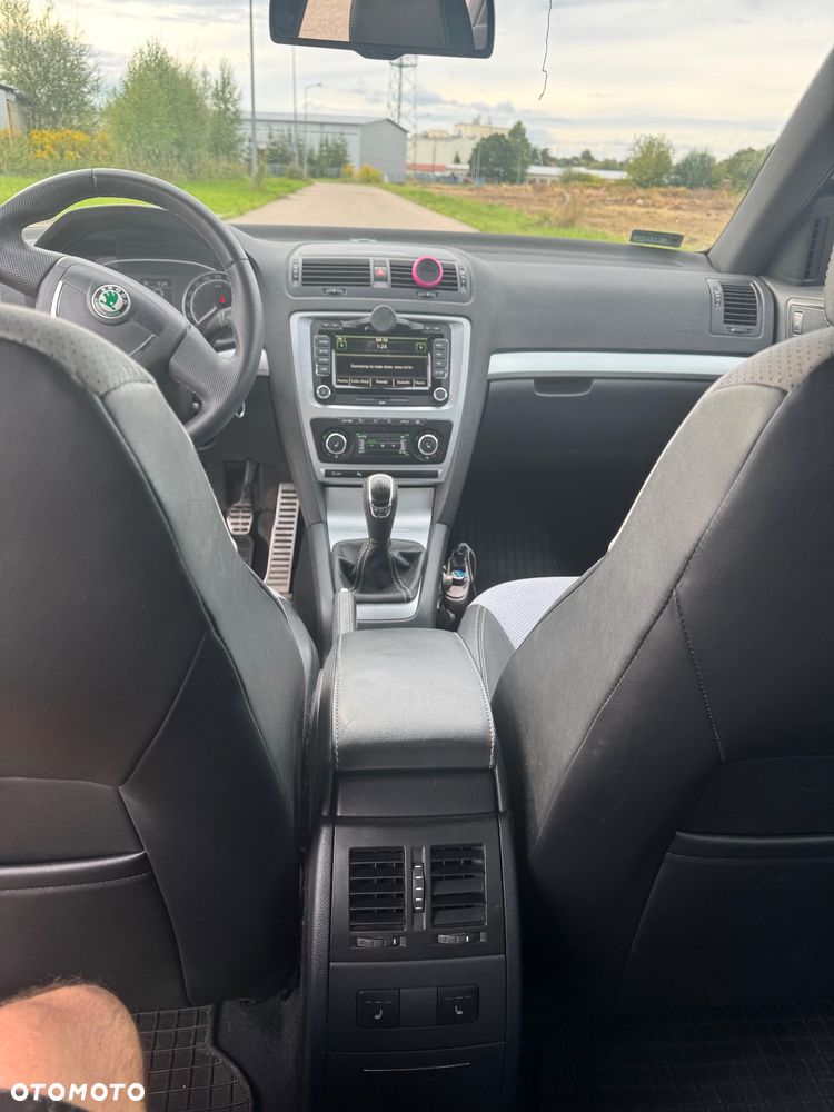 Skoda Octavia 2.0 TDI DPF RS - 8